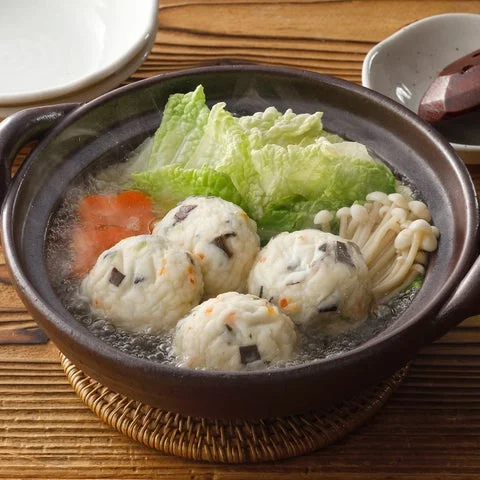 鍋料理に入ったゆず香る淡雪揚げ