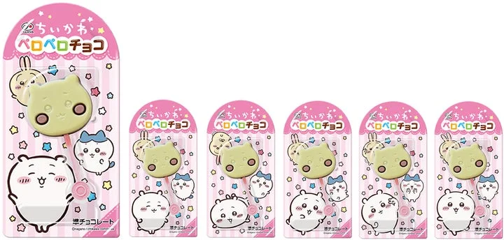 「ちいかわ」の顔をかたどった棒付きチョコレートと、キャラクターがデザインされたパッケージ台紙