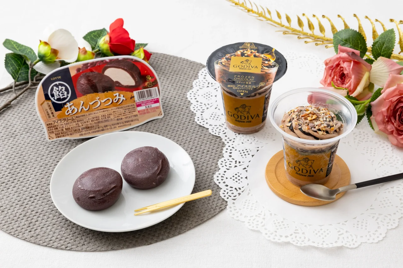 「ロッテ あんづつみ」と「ゴディバ監修 フローズンショコラアイス」の2品が並ぶ商品写真