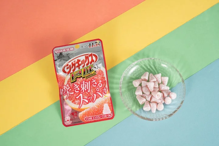シゲキックスドリル ピンクグレープフルーツ味のパッケージとグミ