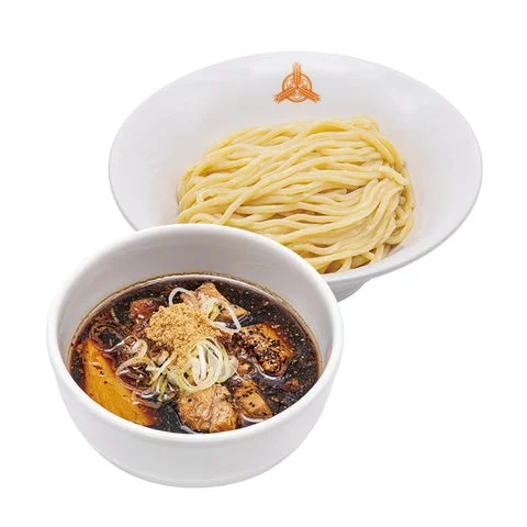 黒鰹醤油つけそばの盛り付け