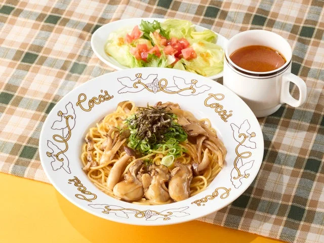 牡蠣ときのこのバター醤油パスタとサラダ、スープのセット
