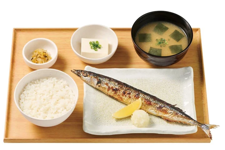 さんまの塩焼定食のメニュー構成