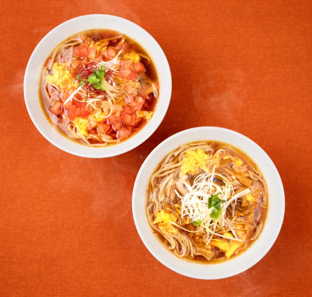 『トマト酸辣湯麵』『酸辣湯麵』の2種