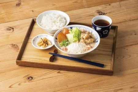 西京味噌のサーモン豆乳豚汁定食の膳