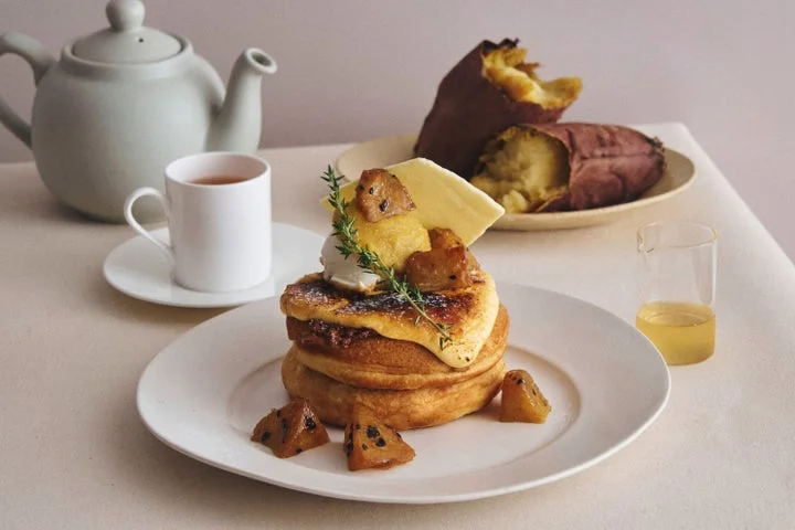 蜜芋と塩バターの焦がしブリュレパンケーキと焼き芋