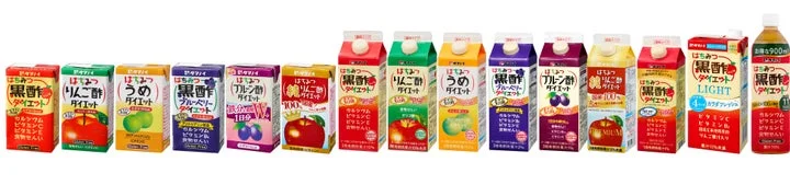 はちみつ黒酢ダイエットシリーズの多様なフレーバーやサイズの製品群