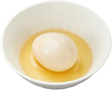 器に入ったおでんの玉子