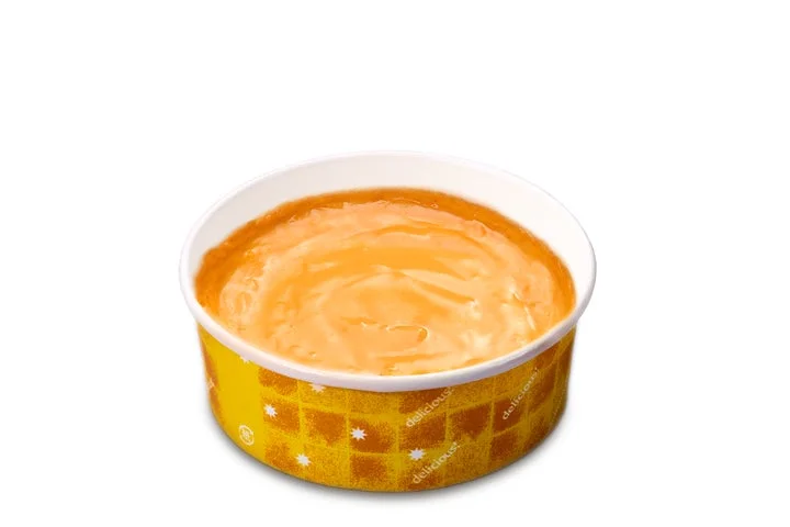 濃厚なチェダーチーズソース