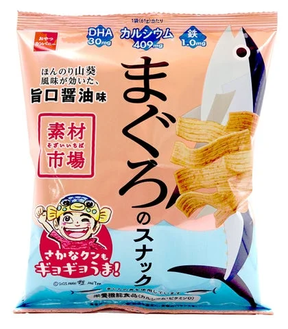 「素材市場 まぐろのスナック(ほんのり山葵風味が効いた、旨口醤油味)」のパッケージ