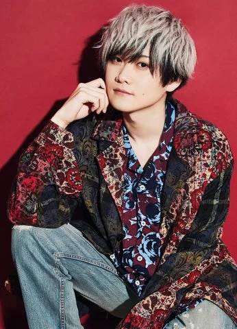 声優・榊原優希さんのポートレート写真。