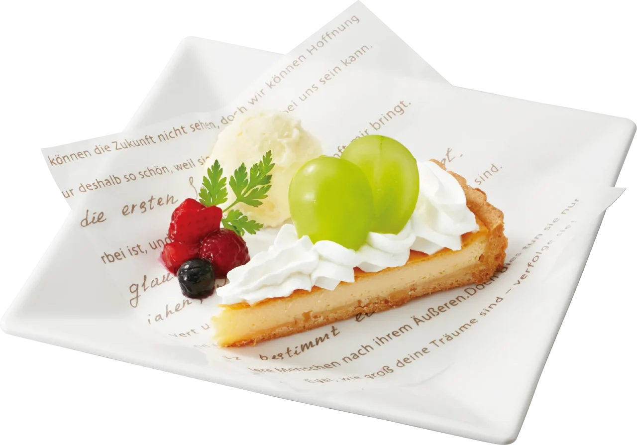 ベイクドチーズタルト～バニラアイス添え～のチーズタルトとシャインマスカット