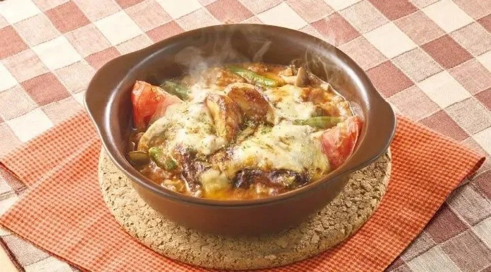 ジョナサン スプーンで食べるボロネーゼ風ハンバーグのイメージ