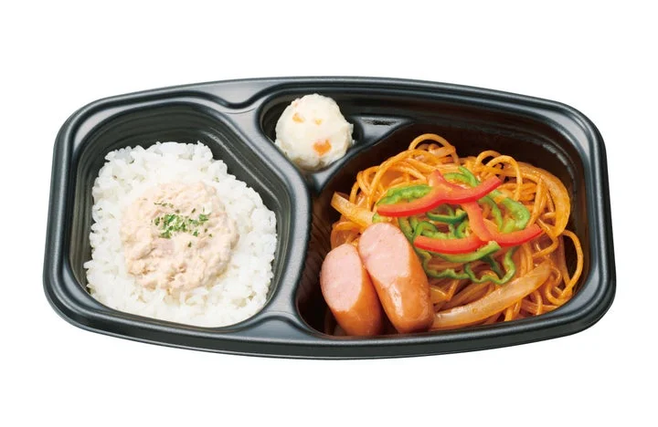 ツナマヨネーズごはんとナポリタンがセットになったお弁当