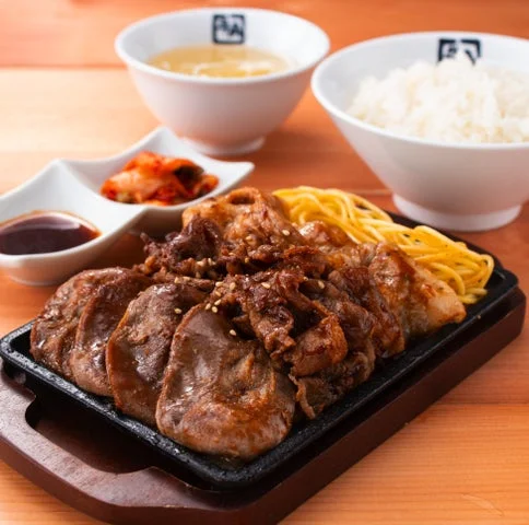 全部盛り焼肉定食のセット