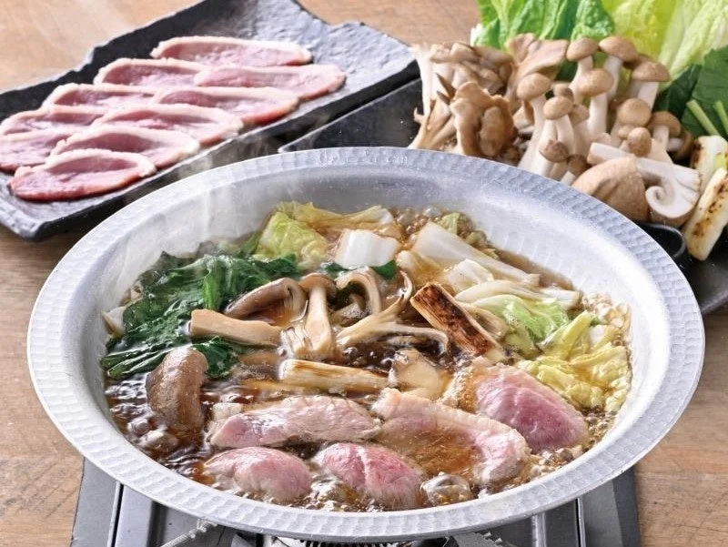 コク深！鴨脂の出汁で味わう合鴨と三種茸の旨味鍋【単品】の鍋料理