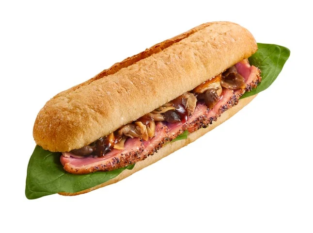 合鴨と国産きのこの焼きたてサンドの断面
