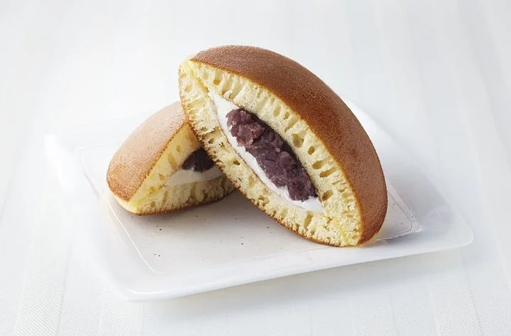 「ふんわりどら焼・あずき」の断面