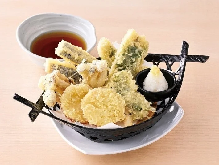 穴子と蛸の変わり揚げと秋野菜の天婦羅