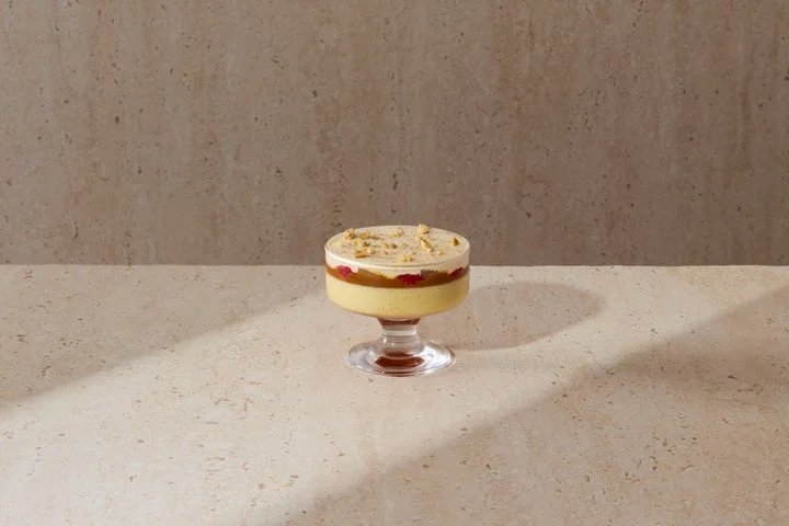 洋梨とキャラメルを合わせたプリン・ア・ラ・モード