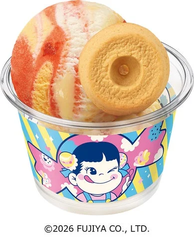 ドーナツクッキーがのったミルキースペシャルダブルカップ