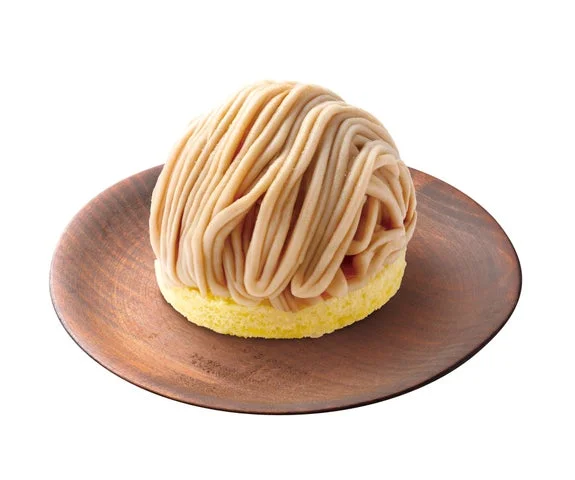 木製プレートに盛られた和栗モンブラン