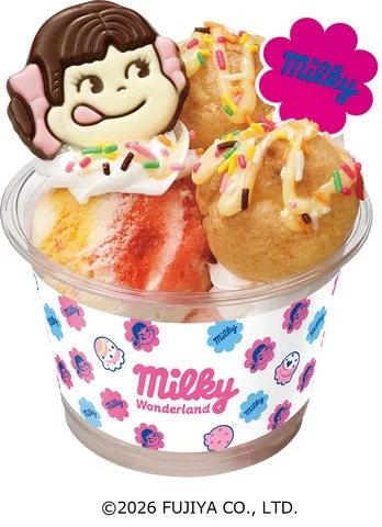ペコちゃんのチョコレートがのったミルキーシュークリームサンデー