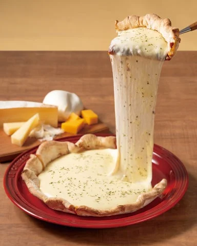 チーズが伸びるシカゴピザ