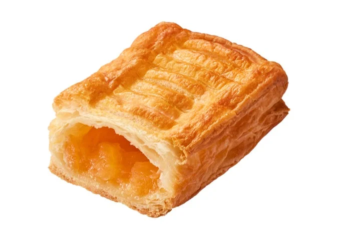 りんごフィリングが詰まった焼きパイの断面