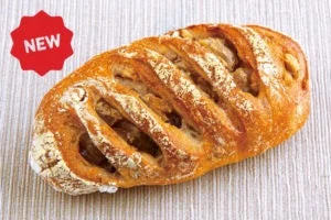 クルミとマロングラッセが入ったマロンクルミフランス