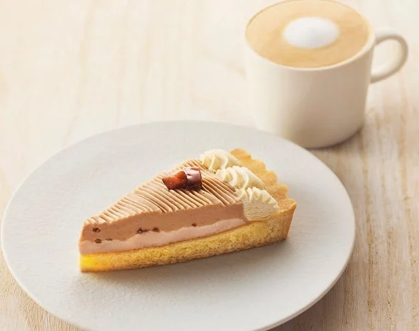 モンブランタルトとコーヒー
