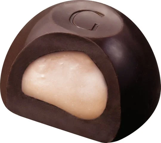 断面が見えるGショコラ ダークチョコレート ローズガナッシュ