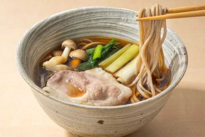 鴨南蛮そばの盛り付け例