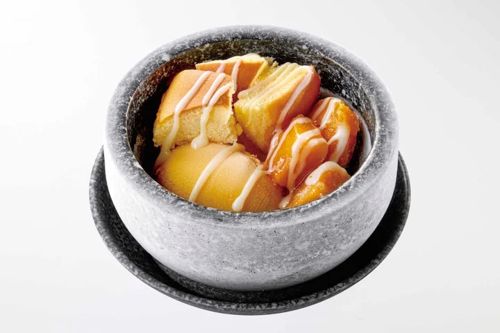 ストーンアイスに入った台湾カステラ