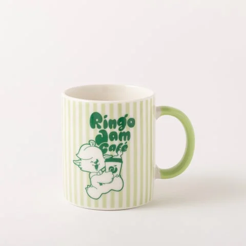 Ringo Jam Caféのロゴとメメルが描かれた緑と白のストライプ柄マグカップ