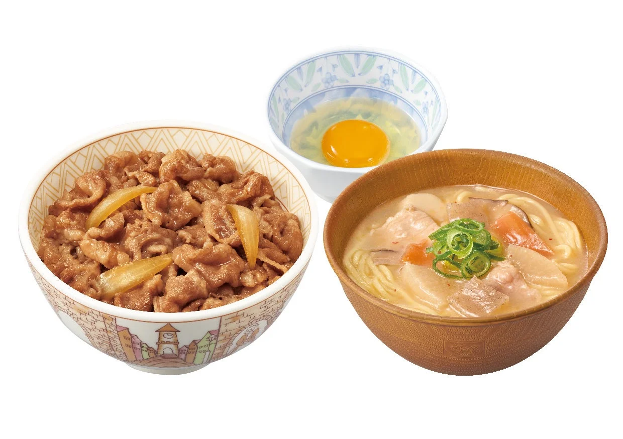 牛丼(並盛)ととん汁みそらーめん、卵が並ぶたまごセット
