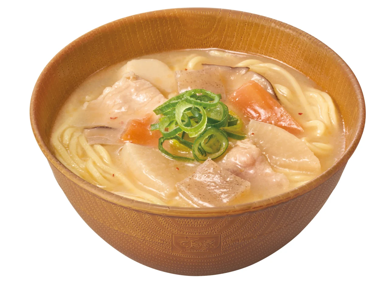 茶色い器に盛られた、ねぎがのったとん汁みそらーめん