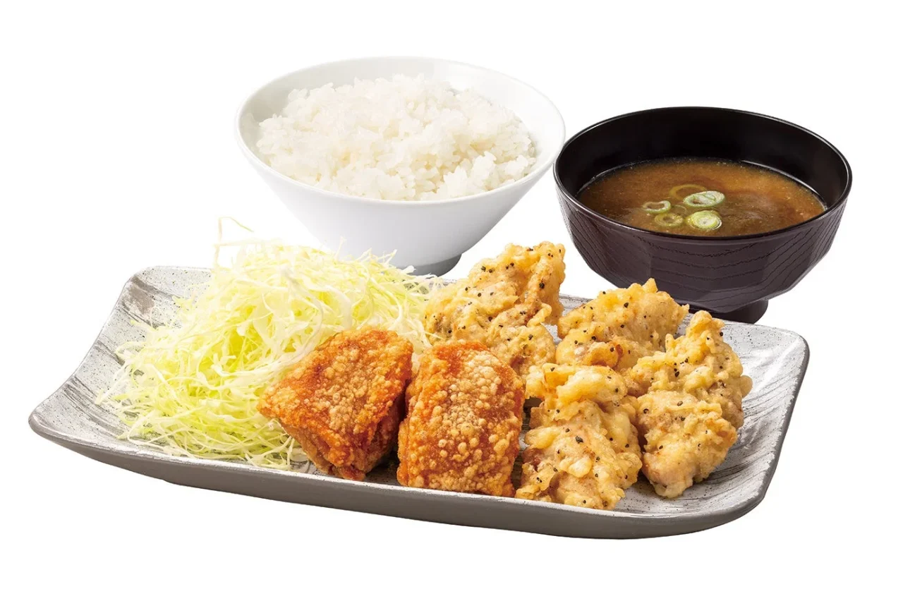 黒胡椒とり天合盛り定食。黒胡椒とり天とカリッともも、ご飯、みそ汁