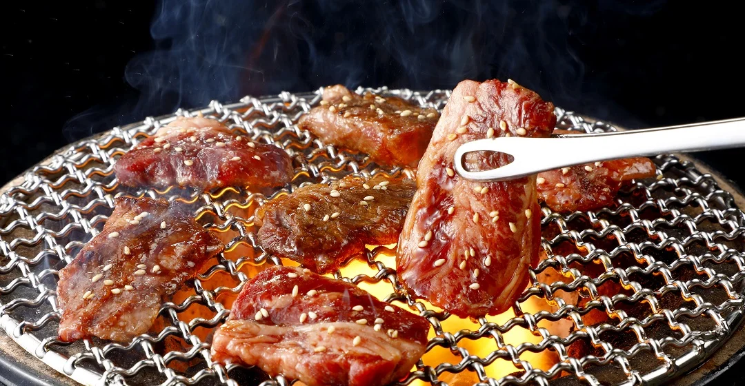 希少部位プレートフィンガー「ワタミカルビ」の焼肉
