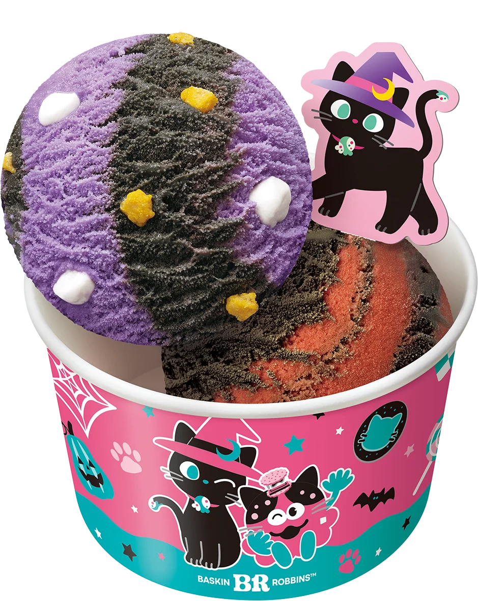 にゃブルカップ。紫と黒のアイスクリームに黒ねこピックを添えたダブルカップ