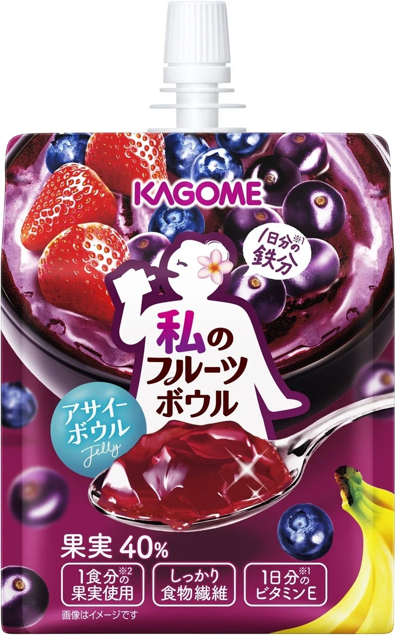 私のフルーツボウル アサイーボウルJellyのパウチパッケージと、スプーンに乗ったゼリー