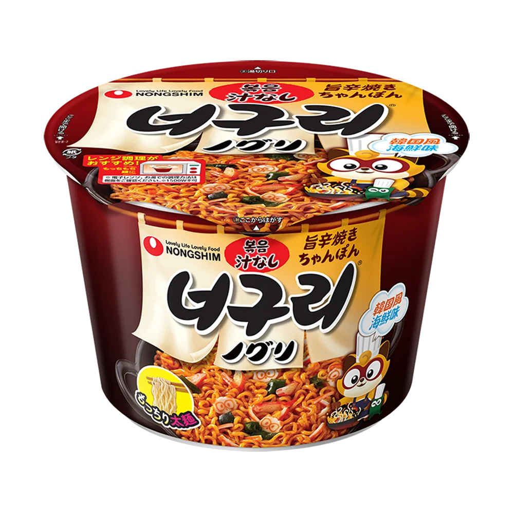 ノグリ 旨辛焼きちゃんぽん カップの製品パッケージ。赤いカップにノグリくんのイラストと焼きちゃんぽんの写真が描かれている。