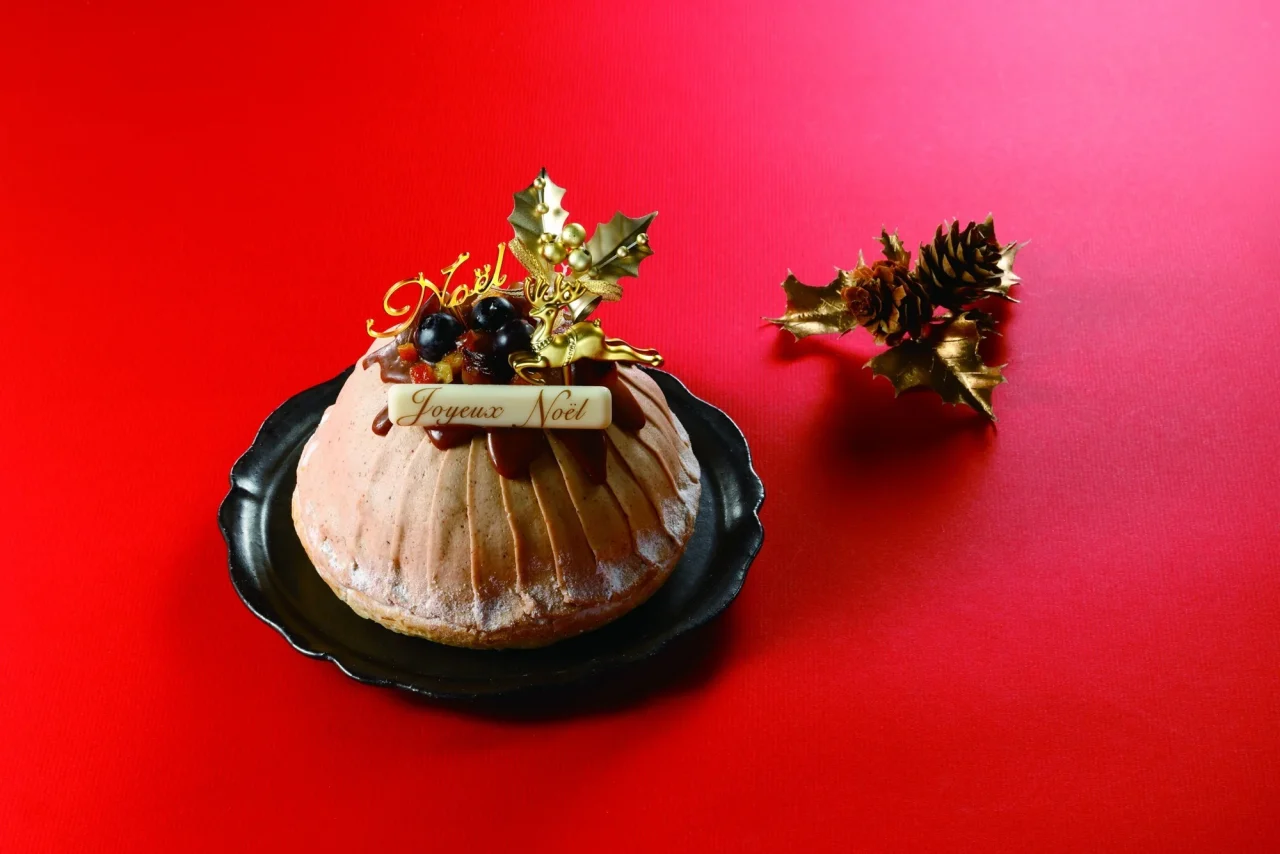 菊地 賢一 シェフ 監修 モンブラン カシス ヴァニーユのケーキ画像