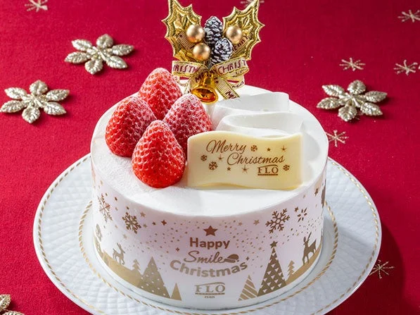 Xmas苺のショートケーキ12㎝。苺と白いプレートを飾った白いケーキ