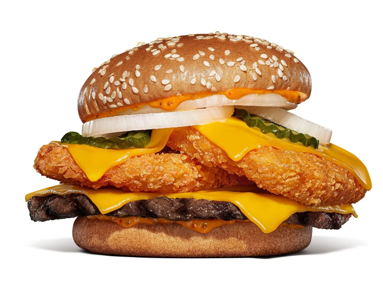 ビーフ＆ダブルハッシュ ビッグマウスギルティ。ハッシュブラウン2枚とチーズを重ねたバーガー