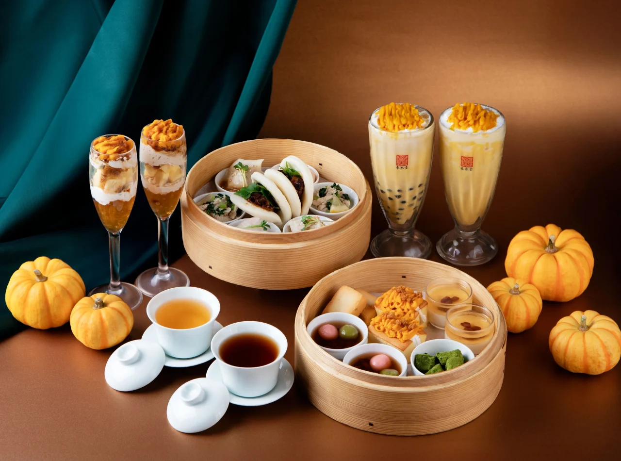 かぼちゃアフタヌーンティー。せいろ2段とパフェ、ドリンク、台湾茶