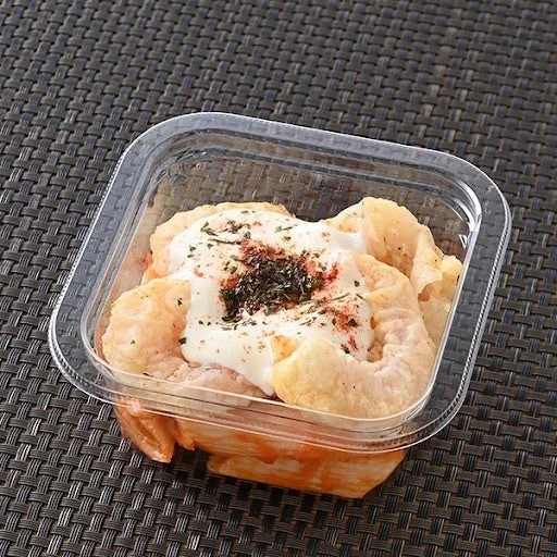 冷たいまま食べる海老マヨとトマトクリームペンネの透明容器入り