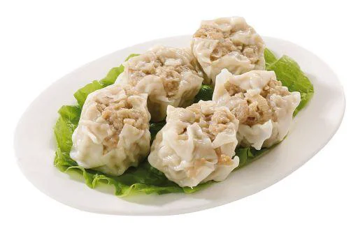 レタスを敷いた白い皿に盛られた一粒満足！大粒肉焼売5個