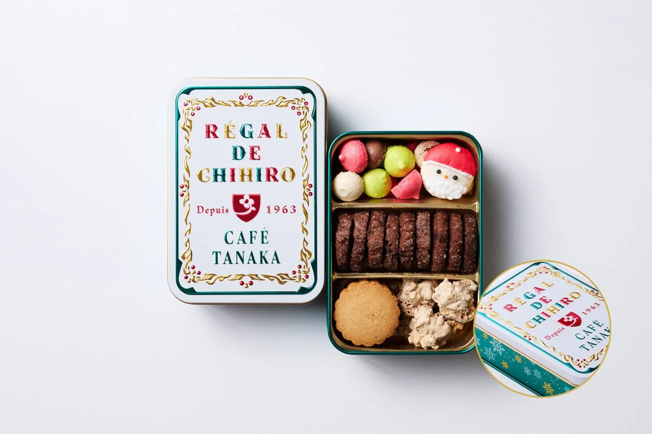 ビジュー・ド・ビスキュイ プティ ノエルの缶と中身のクッキー、ショコラ