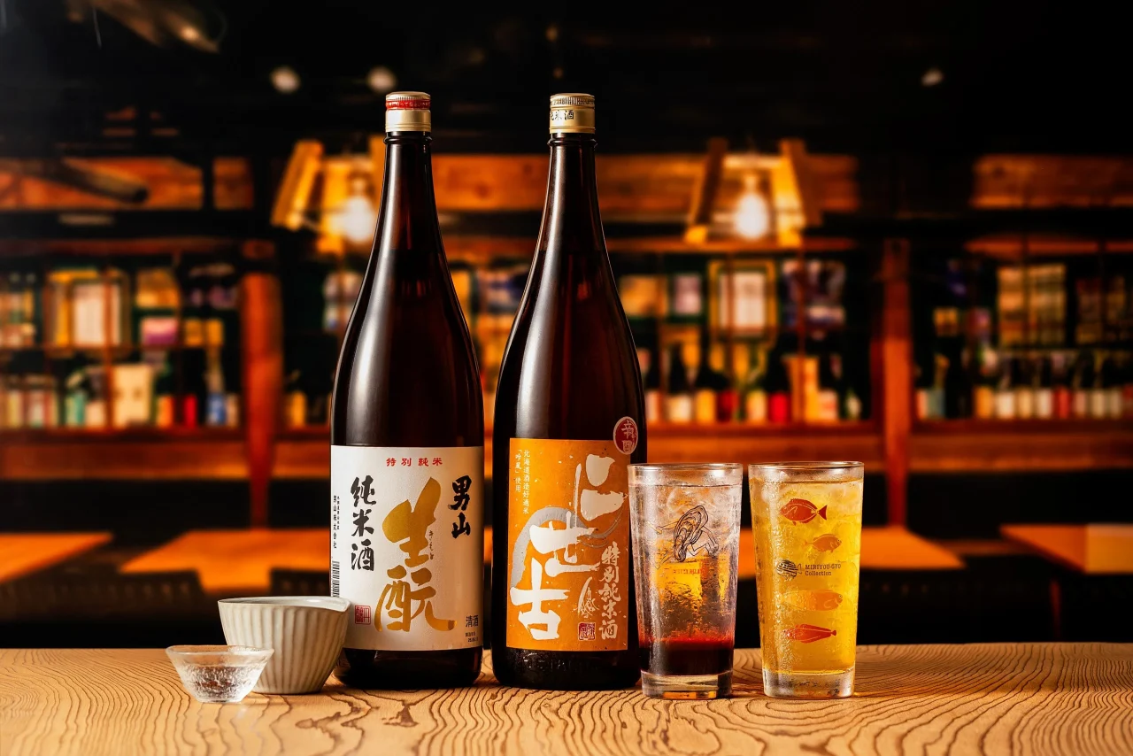 北海道フェア厳選酒の日本酒2本とグラス2杯、おちょこ